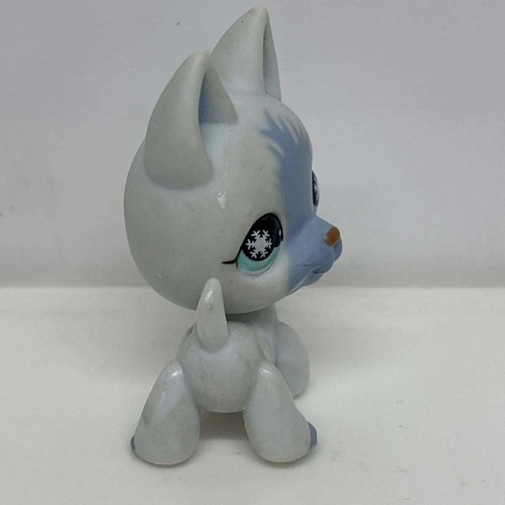 LPS Littlest Pet Shop 2007 German Shepherd Dog Blue Snowflake Eye Ice #689